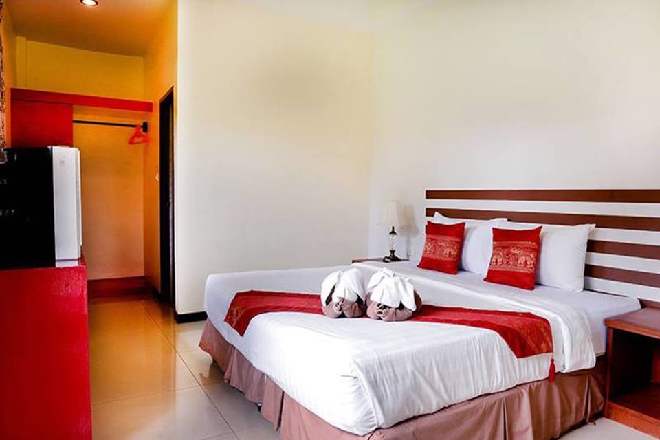 Superior Room with Air Condition  | Desk, blackout drapes, rollaway beds (surcharge), WiFi (free)