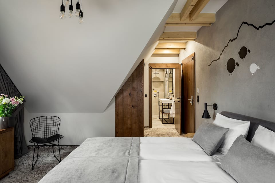 Deluxe Double Room | Premium bedding, in-room safe, desk, iron/ironing board