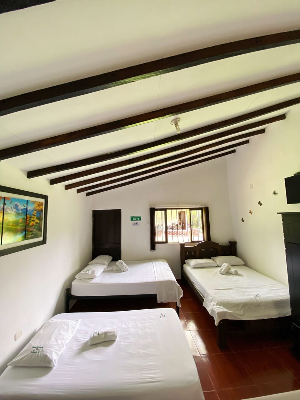 Habitacion Familiar Superior | Blackout drapes, iron/ironing board, free WiFi, bed sheets