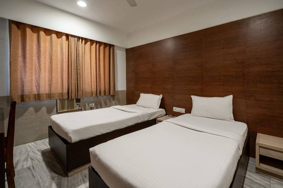 Rollaway beds (surcharge), WiFi (free)