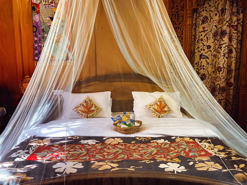 Premium Double Room, 1 Queen Bed | In-room safe, desk, soundproofing, iron/ironing board