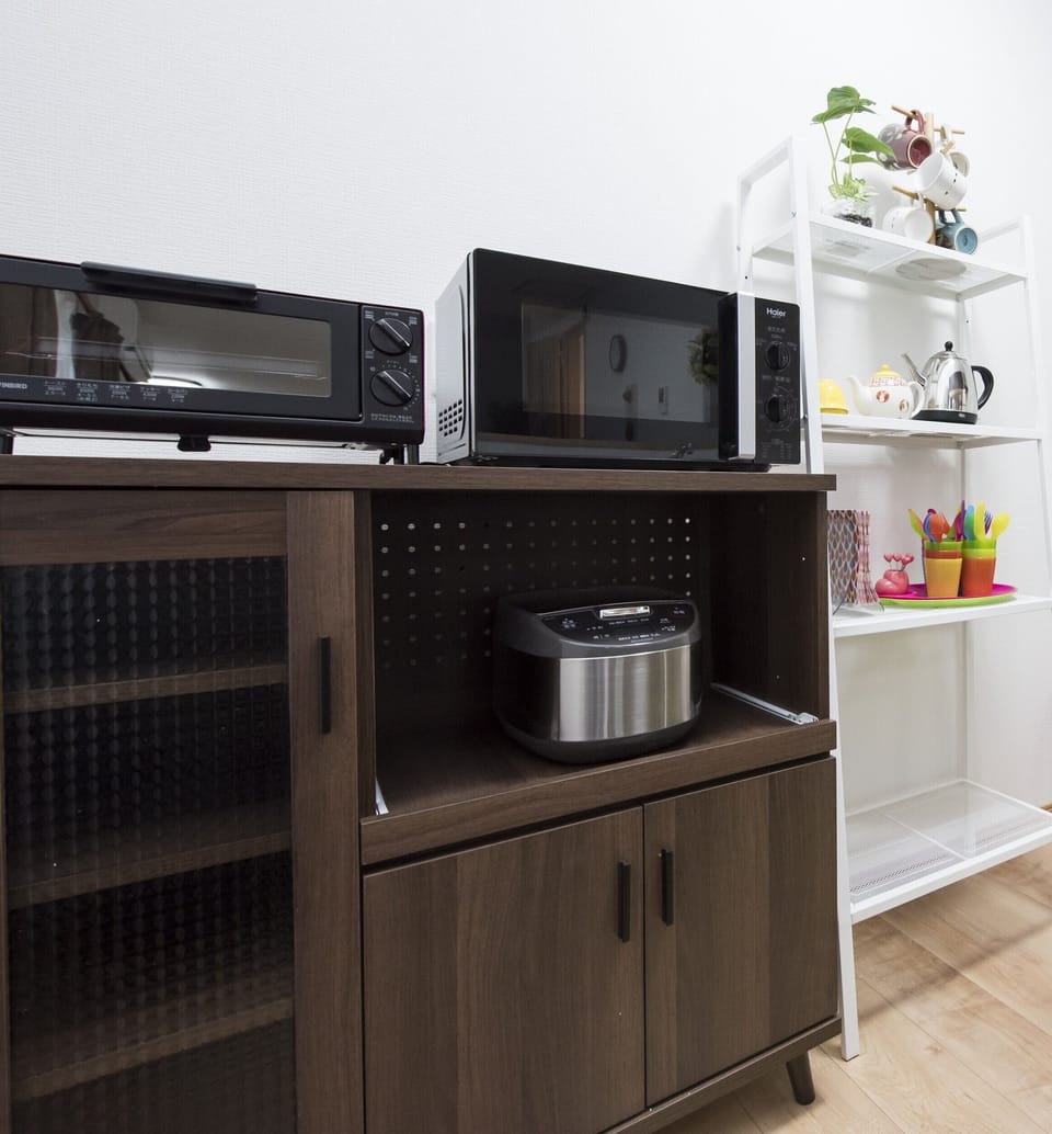 Japanese House | Private kitchen | Fridge, microwave, stovetop, electric kettle