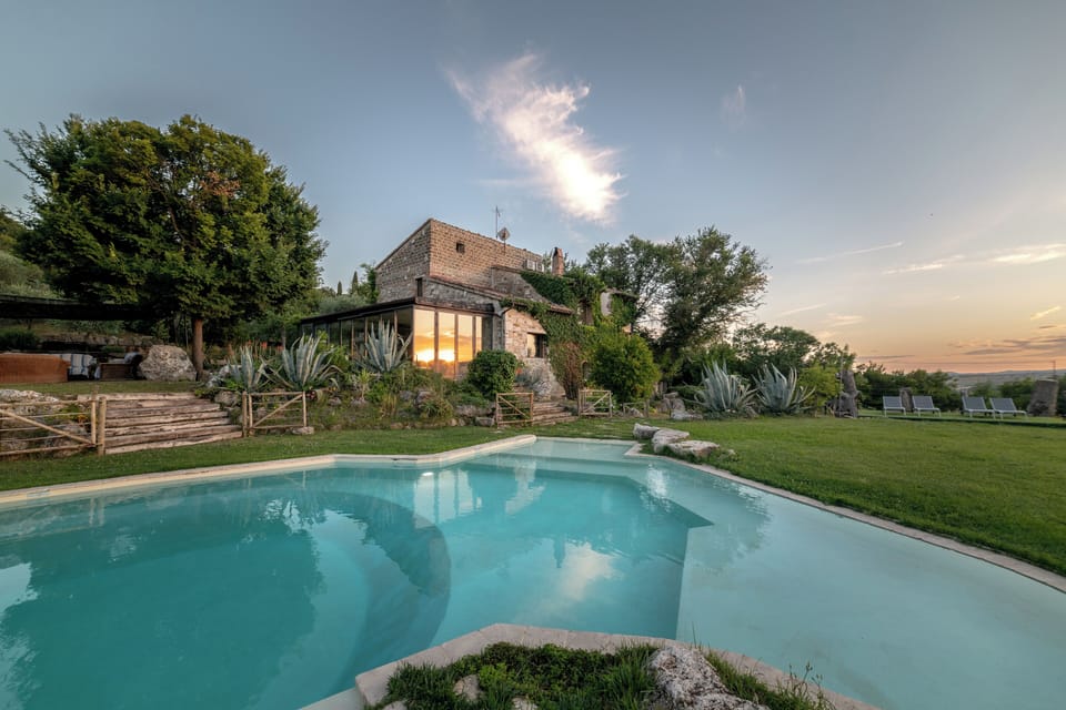 Exclusive Villa, 5 Bedrooms, Pool View | Egyptian cotton sheets, premium bedding, down comforters, desk