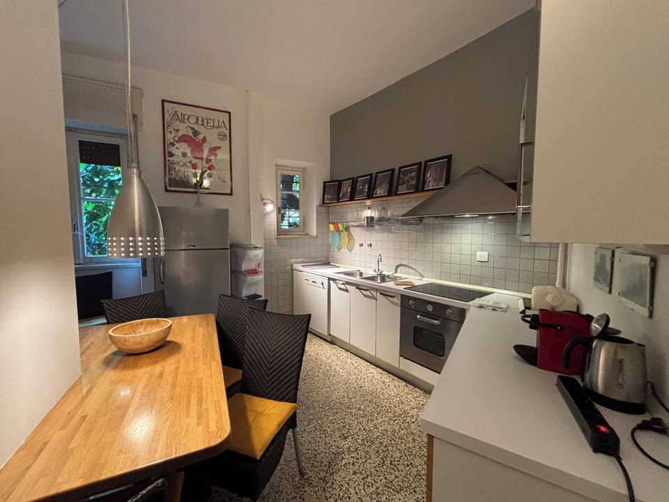 Apartment, 3 Bedrooms | Private kitchen | Fridge, oven, stovetop, cookware/dishes/utensils