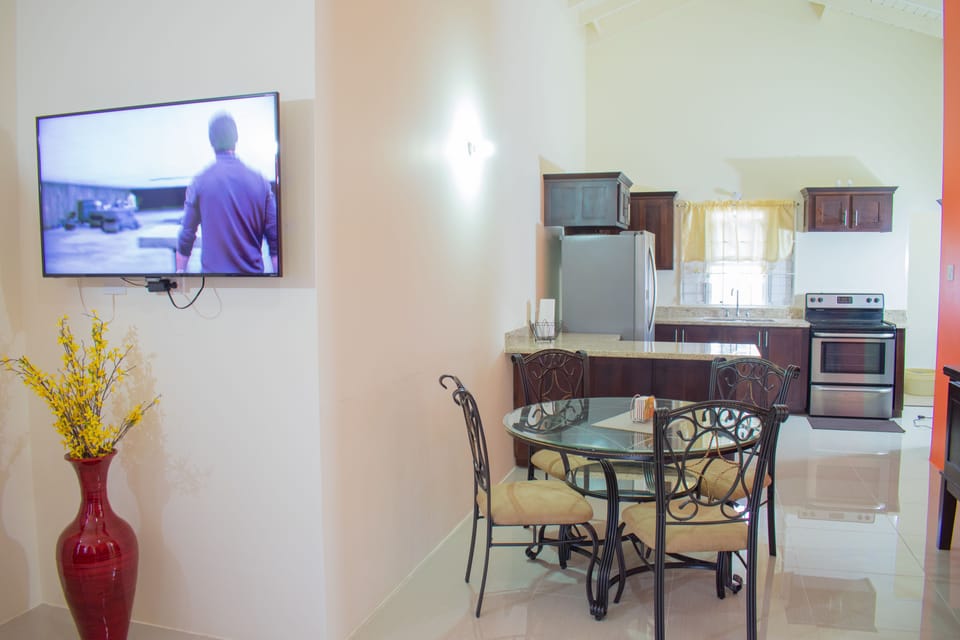 Family Villa, 3 Bedrooms, Ensuite, Courtyard View | In-room dining