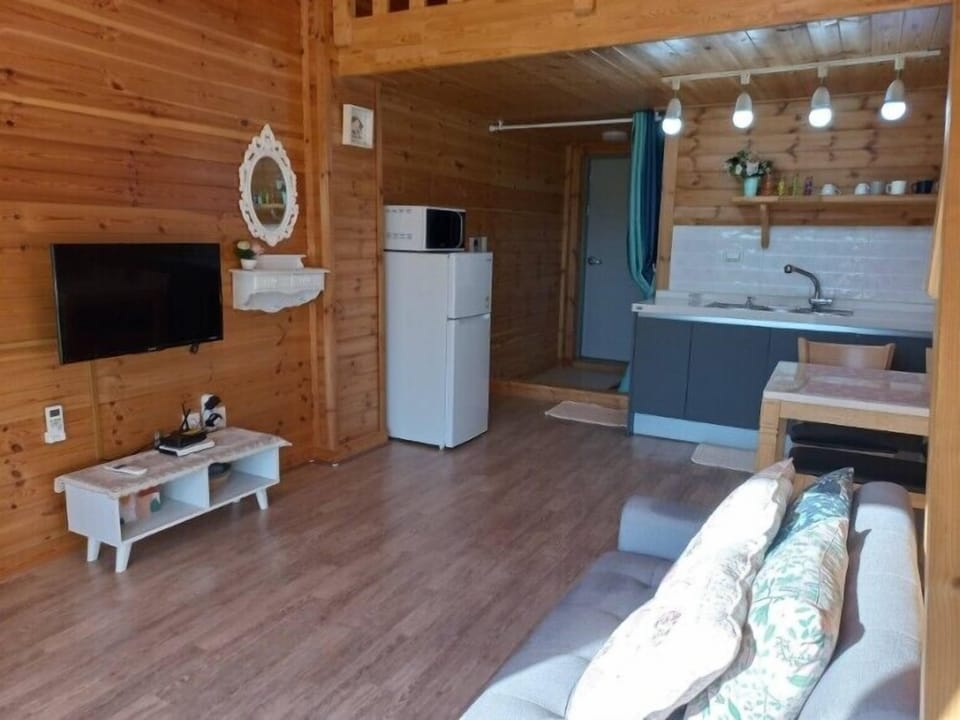 Standard Twin Room | Blackout drapes, free WiFi