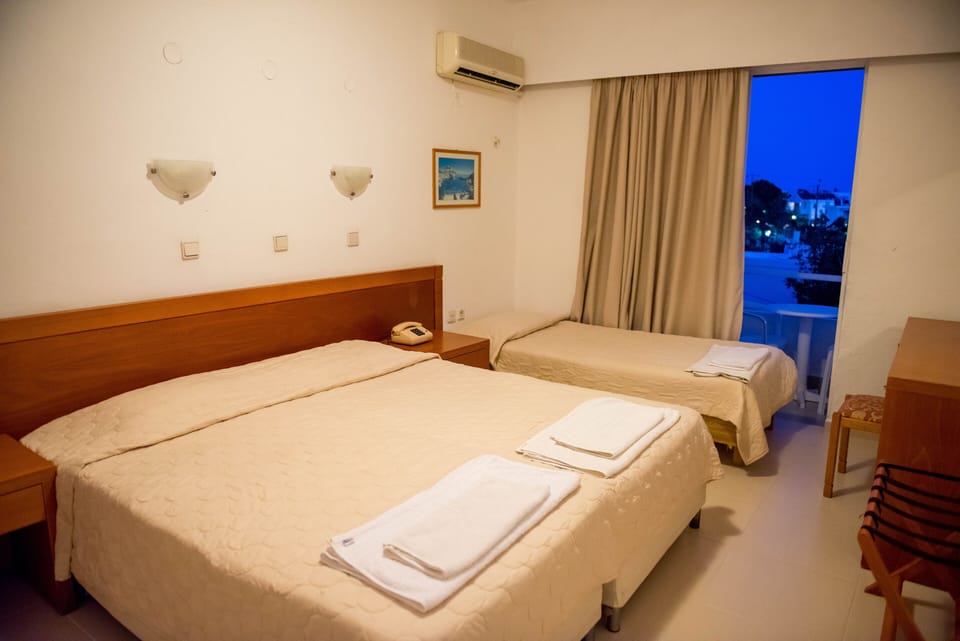 Cribs (free), WiFi, bed sheets