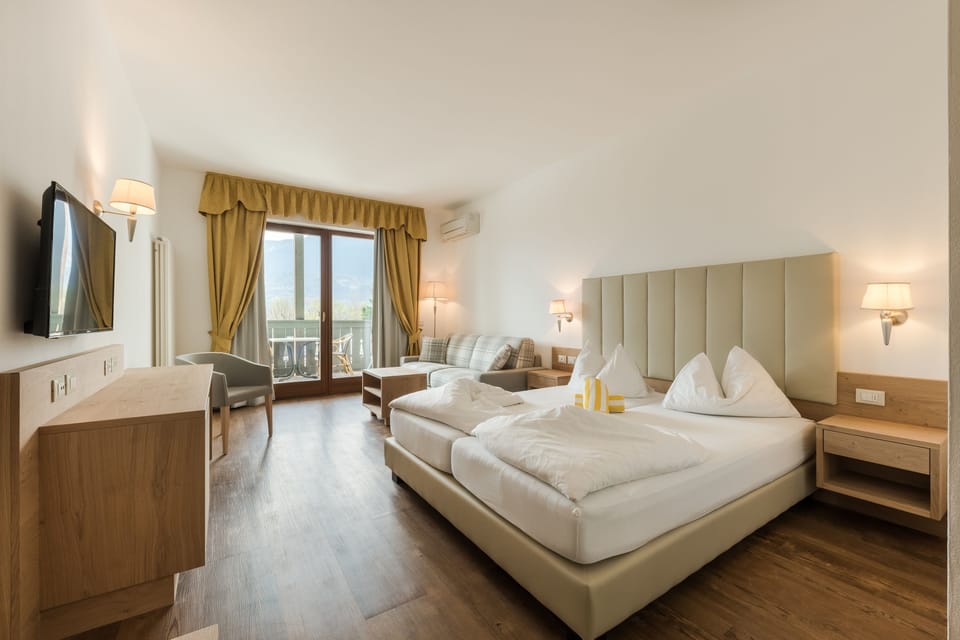 Double or Twin Room, Balcony | Minibar, in-room safe, desk, cribs/infant beds