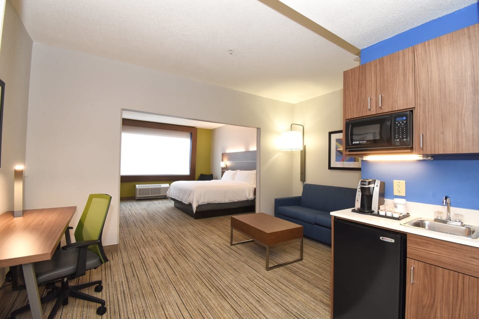 In-room safe, desk, laptop workspace, blackout drapes
