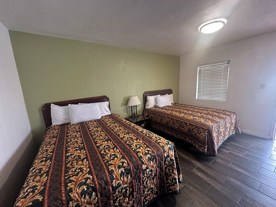 Standard Room, 2 Queen Beds