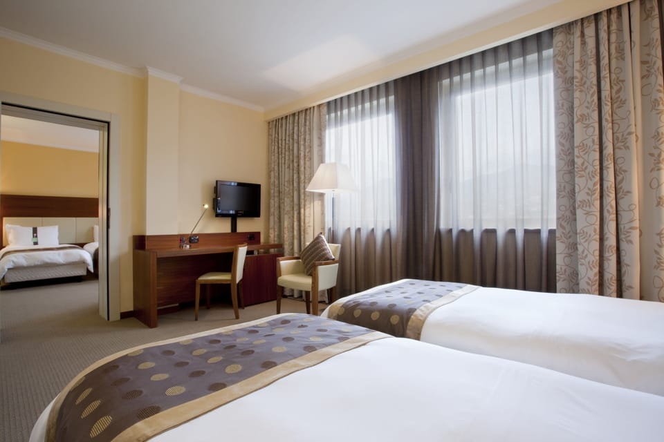 Minibar, in-room safe, desk, soundproofing