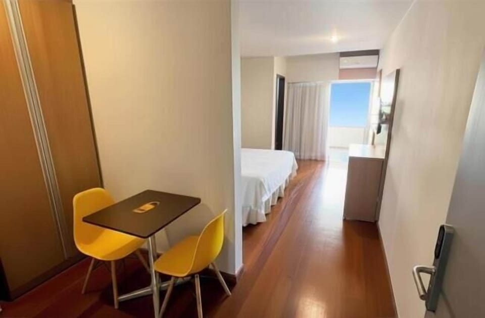 Standard Apartment (Especial) | Minibar, in-room safe, desk, blackout drapes