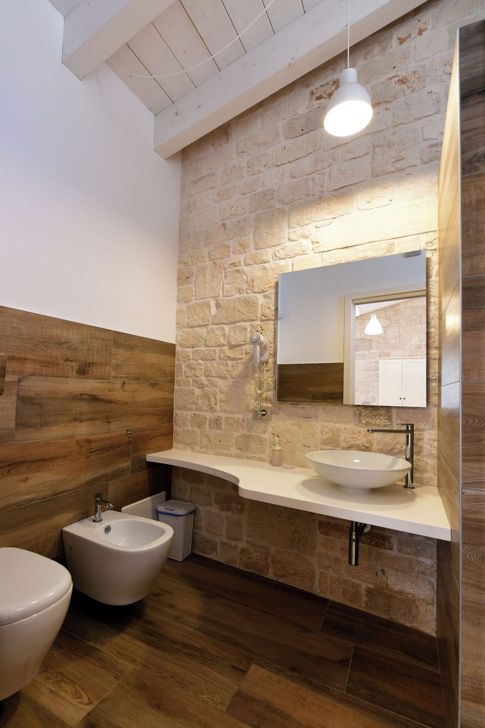 Triple Room | Bathroom | Shower, hair dryer, bidet, towels
