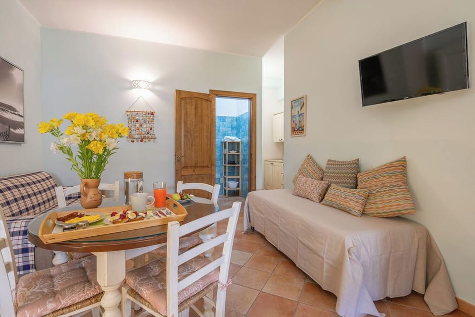 Studio | In-room safe, desk, soundproofing, cribs/infant beds
