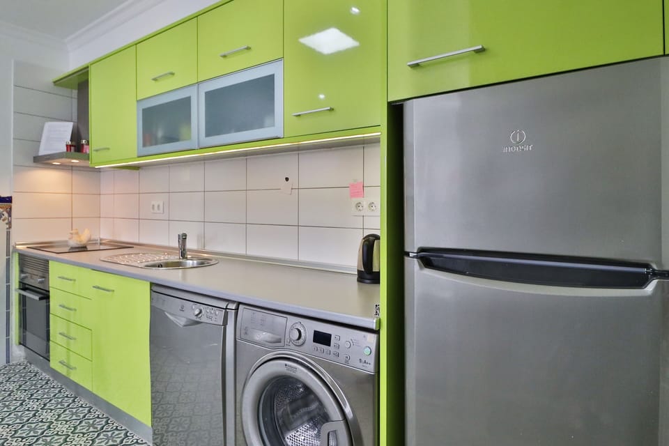 Design House, 1 Queen Bed with Sofa bed, Ensuite, Sea View | Private kitchen | Mini-fridge, electric kettle, toaster, eco-friendly cleaning products