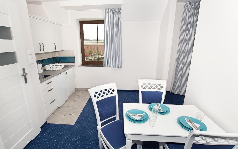 Apartment, Balcony, River View | Dining