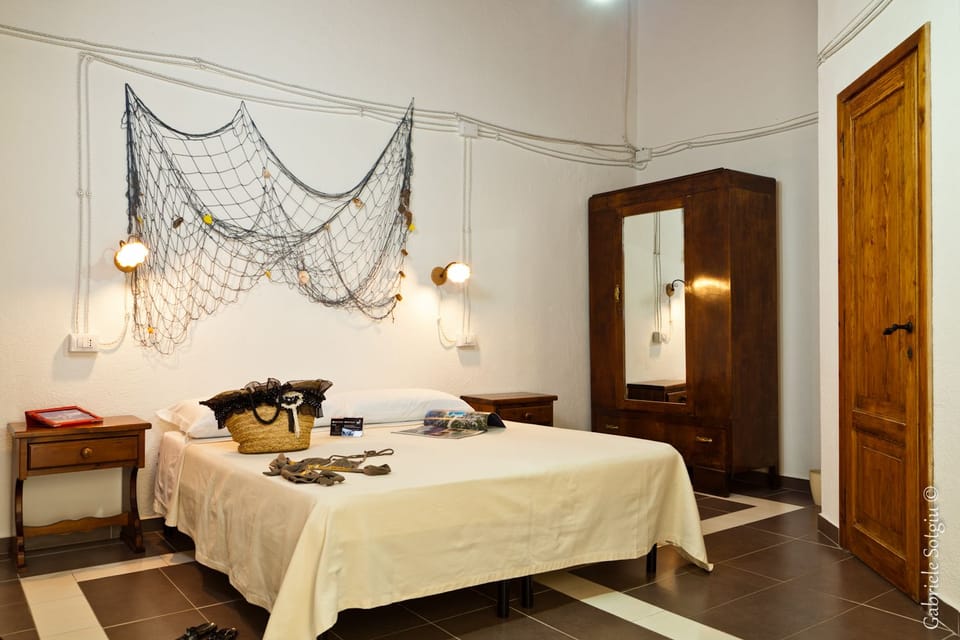 Economy Double Room, Garden View | Minibar, desk, free WiFi