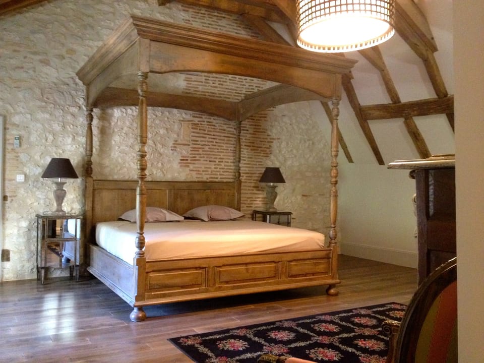 Suite (Louvre) | 1 bedroom, premium bedding, iron/ironing board, free WiFi