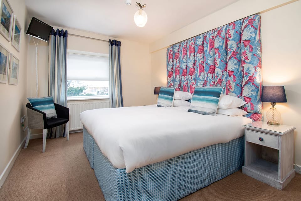 Executive Double Room | Premium bedding, individually decorated, individually furnished, desk