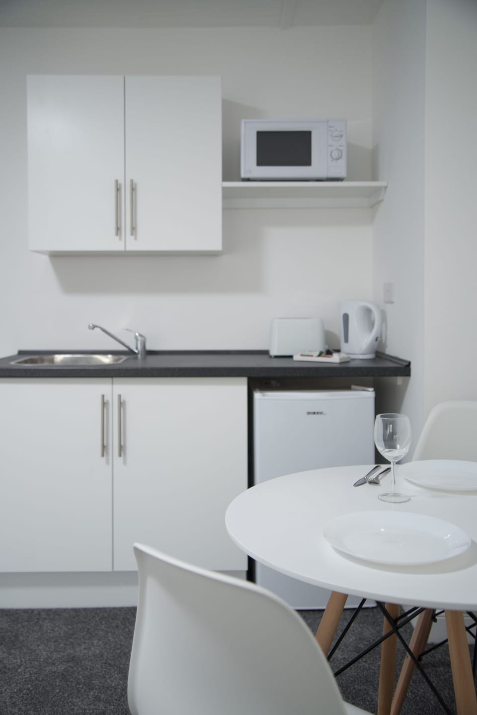 Double Room, 1 Double Bed | Private kitchen | Electric kettle