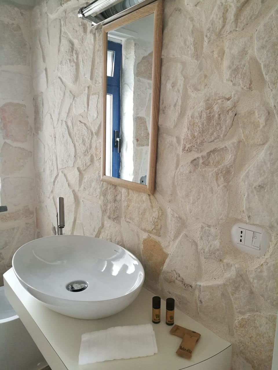 Apartment, 2 Bedrooms | Bathroom | Shower, free toiletries, hair dryer, towels
