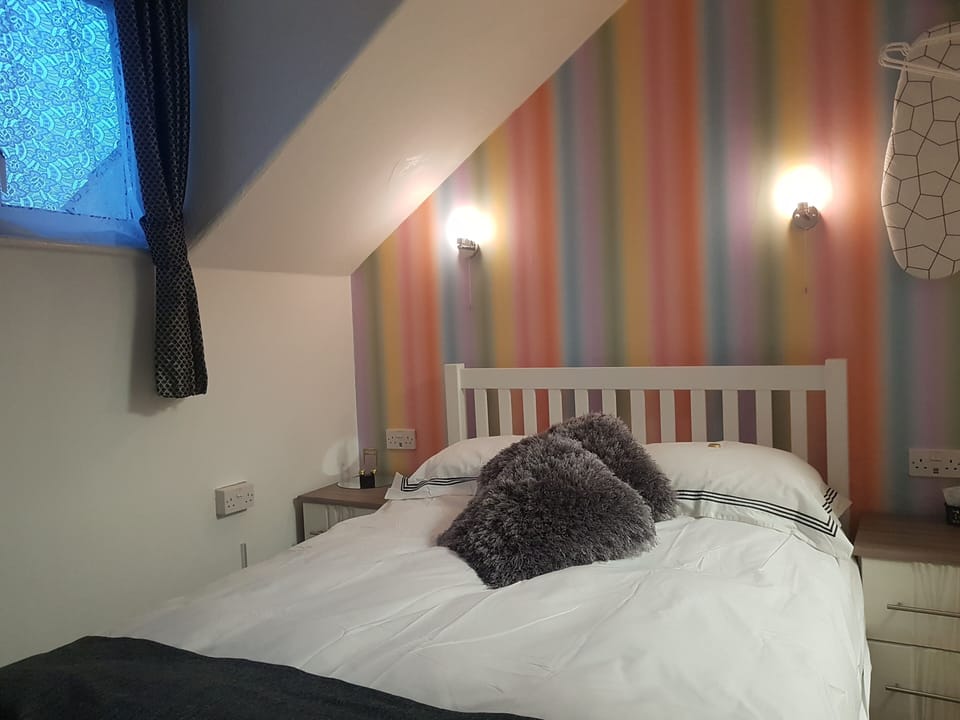 Standard Double Room, Private Bathroom | Down comforters, individually decorated, individually furnished