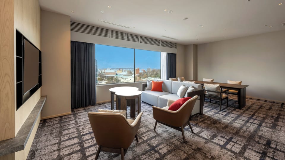 Suite, 2 Twin Beds, Club Lounge Access | Desk, iron/ironing board, free WiFi, bed sheets