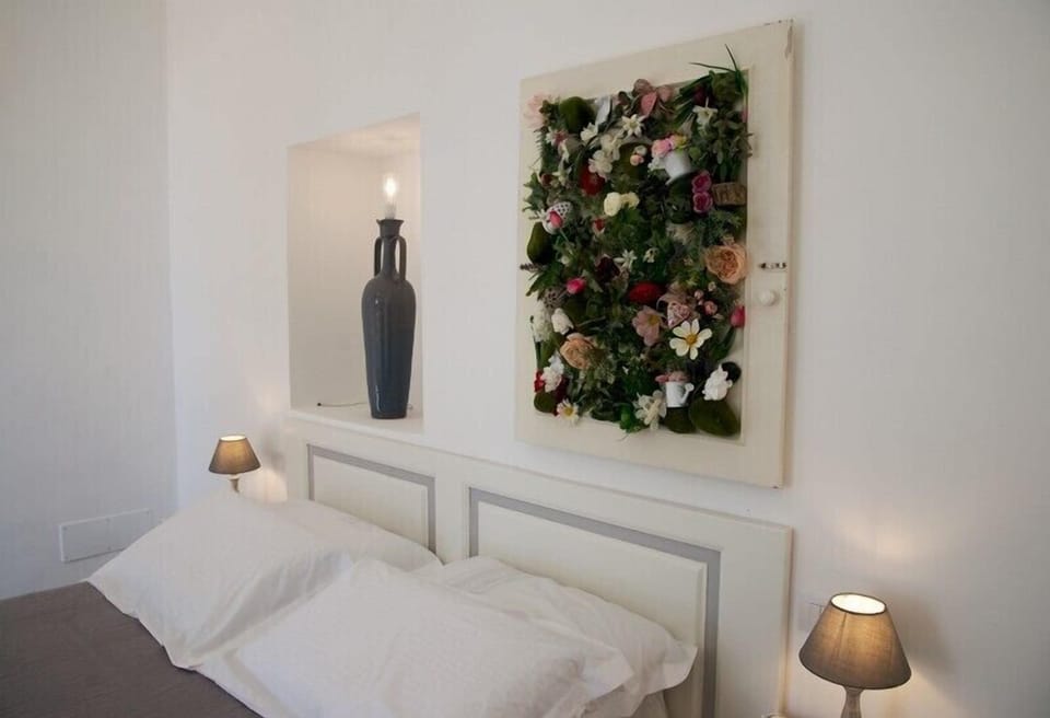 Deluxe Double Room, 1 Queen Bed | Minibar, in-room safe, individually furnished, desk