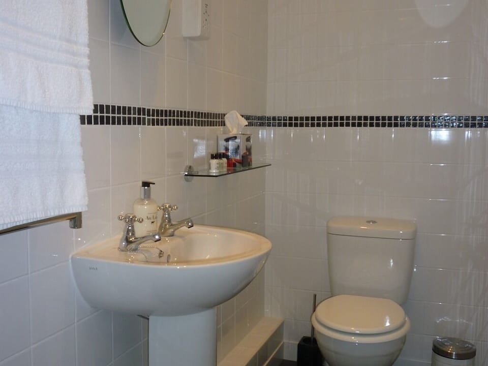 Double Room, Ensuite, Sea View (2nd floor) | Bathroom