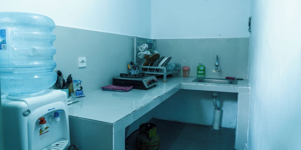 Standard Room | In-room safe, desk, laptop workspace, WiFi (free)