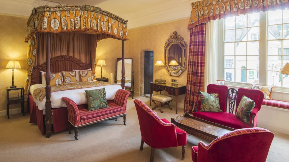 Finest Room | 1 bedroom, individually decorated, individually furnished, desk