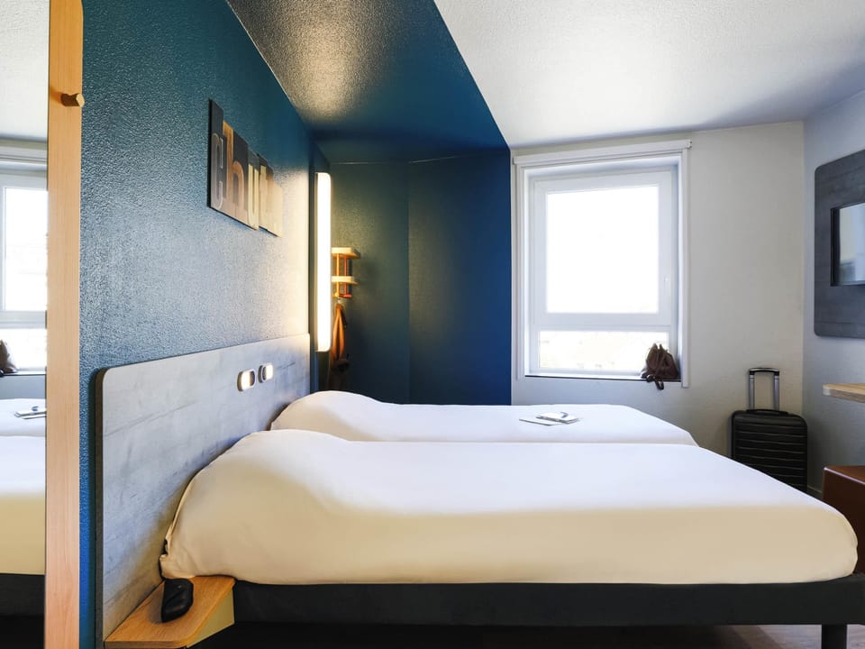 Twin Room, 2 Twin Beds | Desk, free WiFi