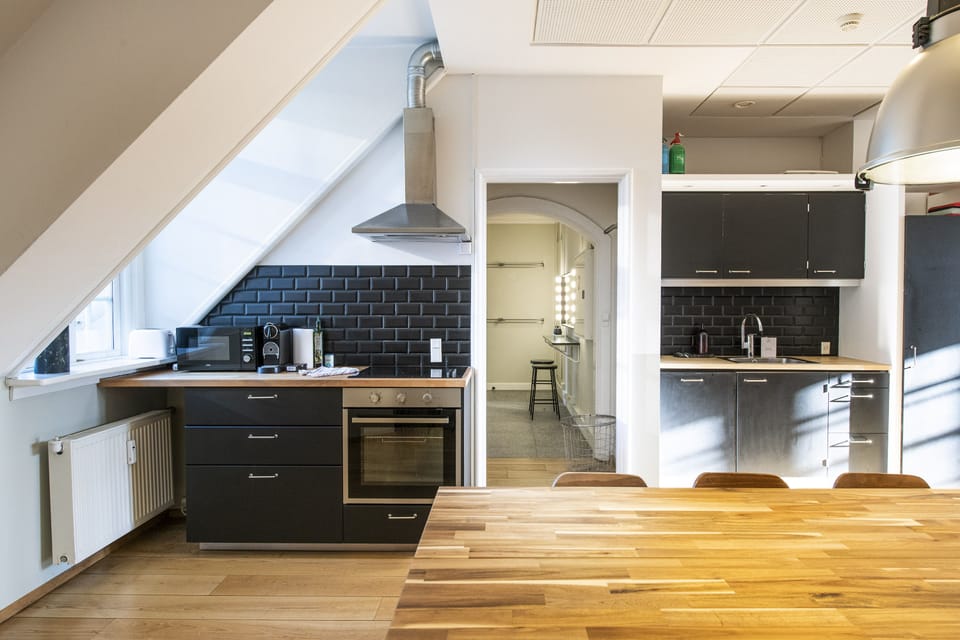 Superior Apartment, 5 Bedrooms | Private kitchen | Espresso maker, coffee/tea maker, full-size fridge, microwave