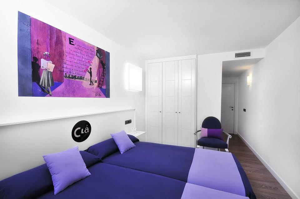 In-room safe, desk, blackout drapes, soundproofing