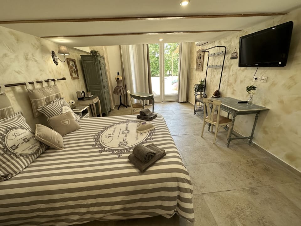 Comfort Triple Room, Ensuite, Garden View