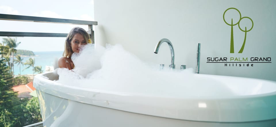 Grand Jacuzzi | Private spa tub