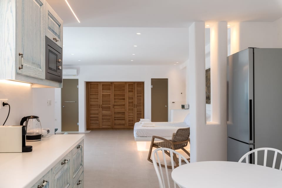 Mykonos Divino 6 - Sea View Studio with private pool | Soundproofing, iron/ironing board, free WiFi