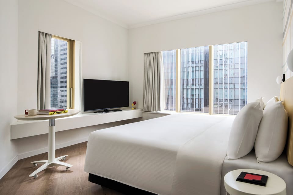 Room (Midi) | View from room