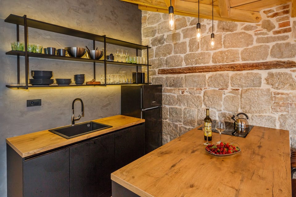 Deluxe Apartment, 1 Bedroom with terrace - Street Kneza Mislava 10 | Private kitchen | Fridge, coffee/tea maker, electric kettle
