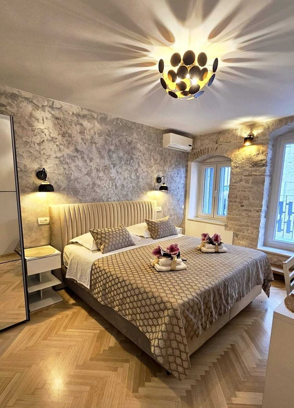 Deluxe Apartment, 2 bedrooms (at address Ispod ure 3) | In-room safe, desk, laptop workspace, soundproofing