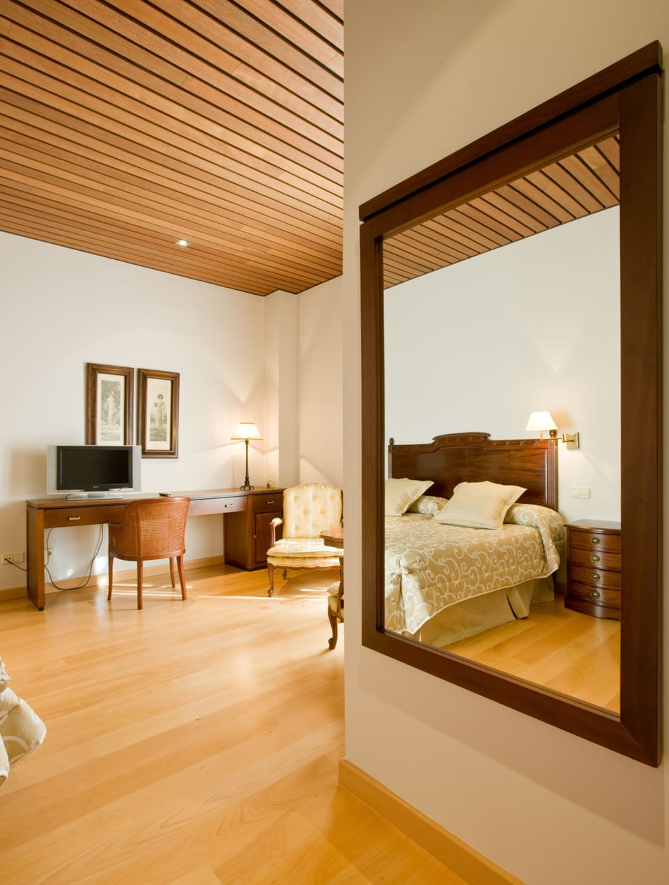 In-room safe, desk, blackout drapes, free cribs/infant beds