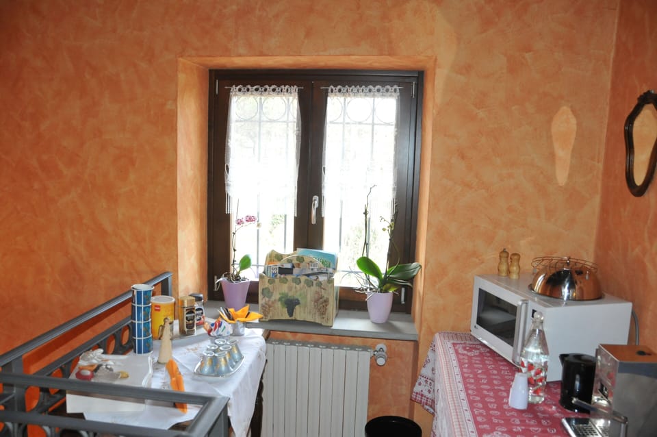 Double Room, Balcony, City View | Coffee and/or coffee maker