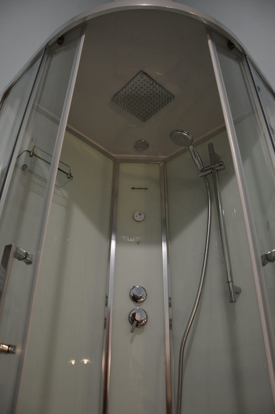 Deluxe Room, Non Smoking, Ensuite (Angelica) | Bathroom shower
