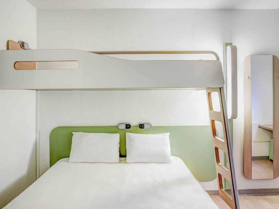 Double Room | Free WiFi, bed sheets
