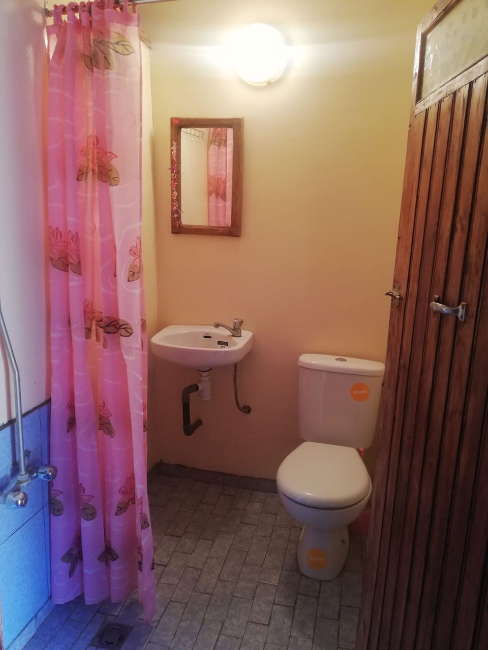 Shower, towels