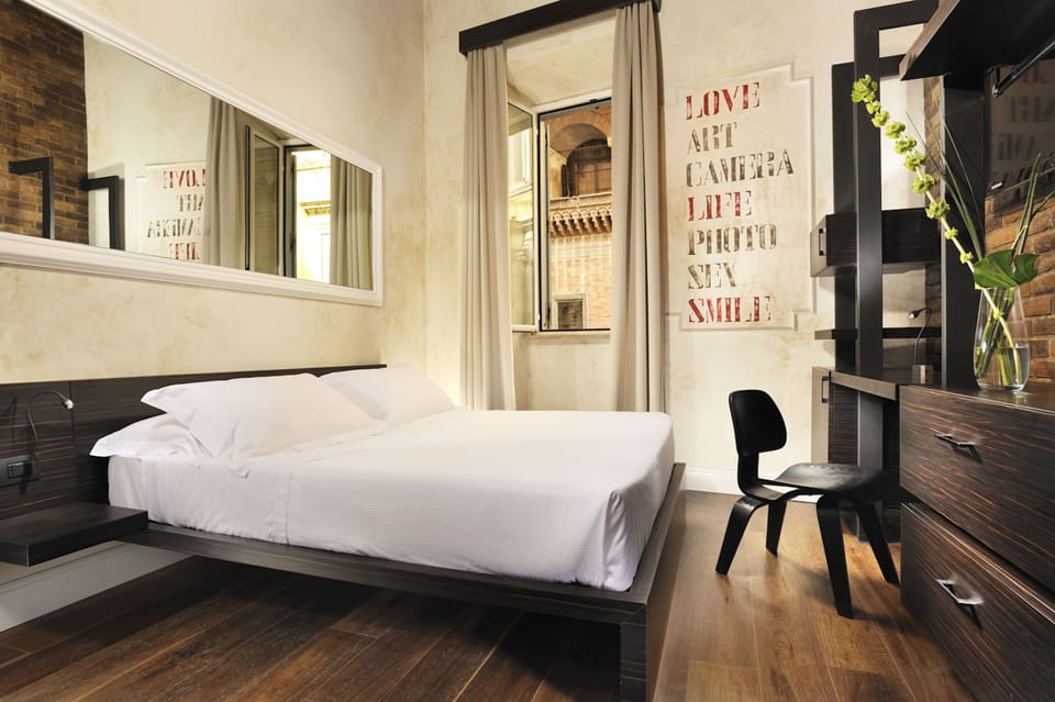 Superior Room | Minibar, in-room safe, desk, soundproofing