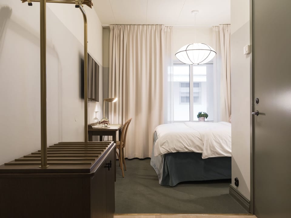 Standard Room | Premium bedding, minibar, blackout drapes, iron/ironing board