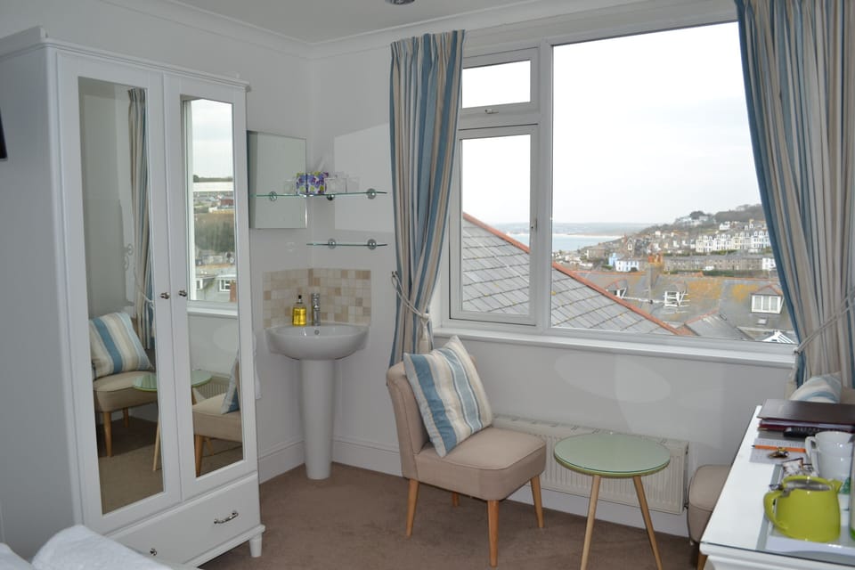 Double Room, Private Bathroom ((NOT ENSUITE))