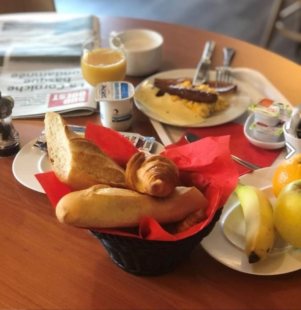 Free daily breakfast