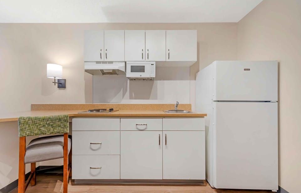 Studio, 2 Queen Beds, Non Smoking | Private kitchen | Coffee/tea maker, full-size fridge, microwave, stovetop